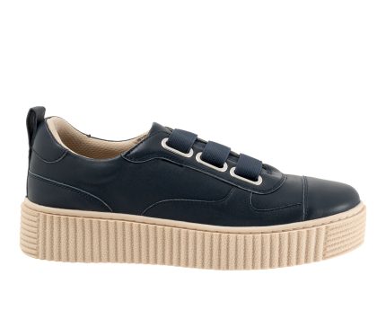 Women's Trotters Bliss Sneakers
